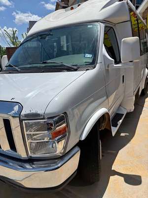 2008 Ford Econoline E350 Super Duty Passenger - Extended Van