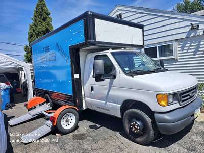 2006 Ford Econoline - Super Van
