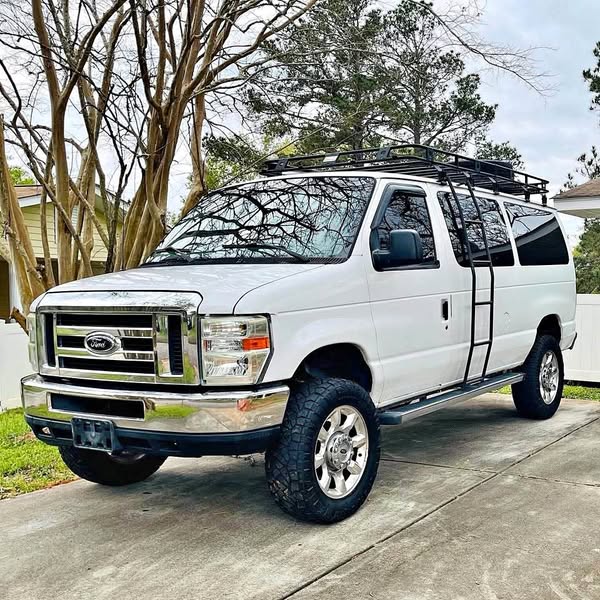 2009 Ford Econoline Van