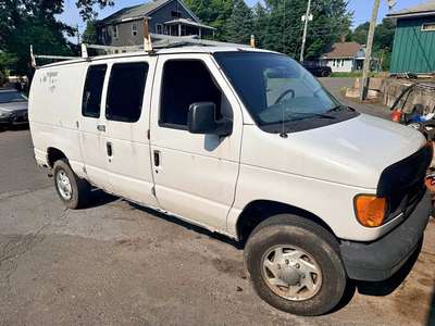 2004 Ford Econoline E250 Cargo - Van
