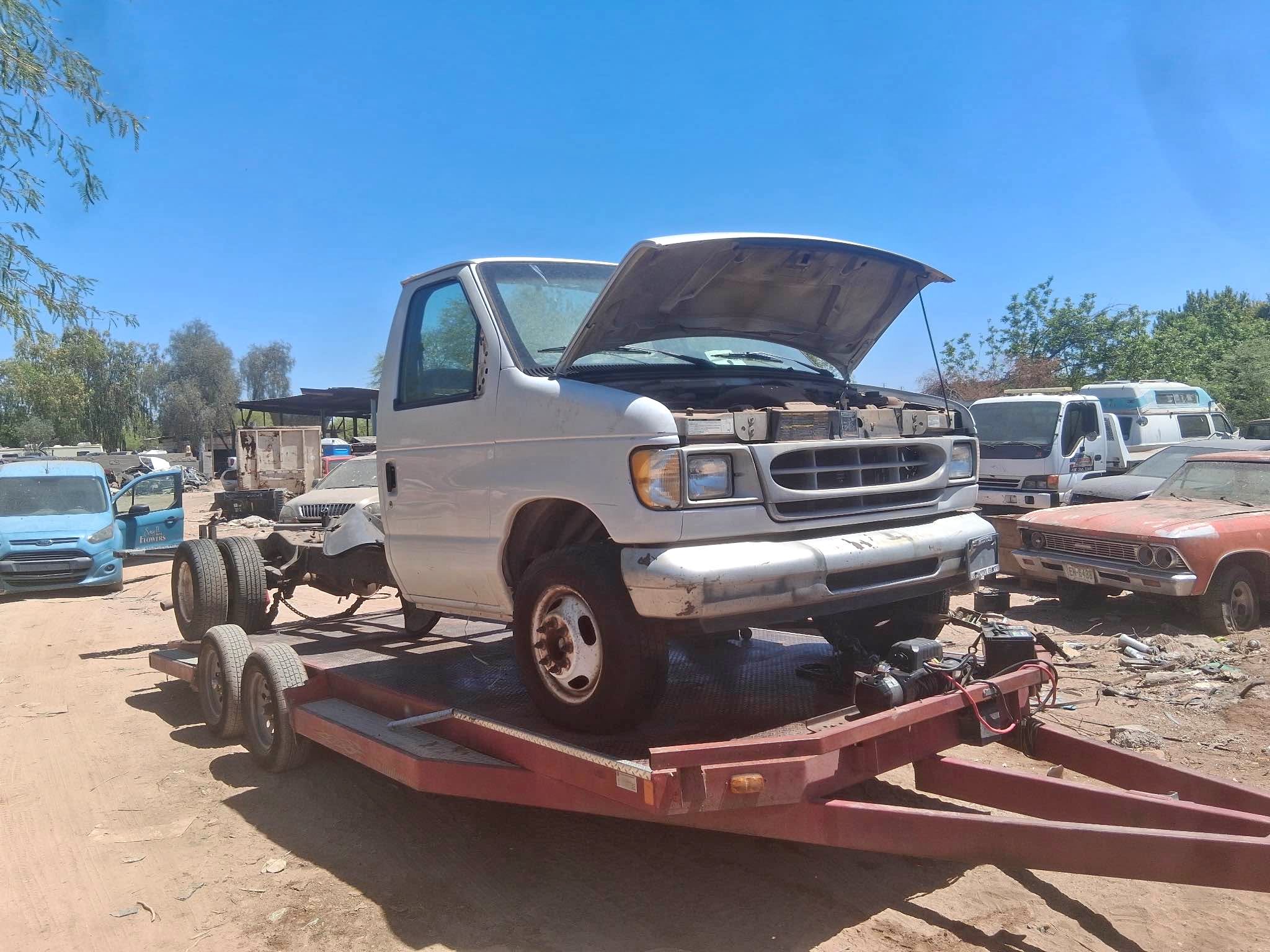 2000 Ford Econoline E350 Super Duty Cargo - Van