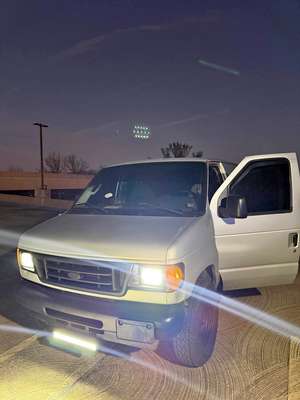 2005 Ford Econoline E250 Cargo - Van