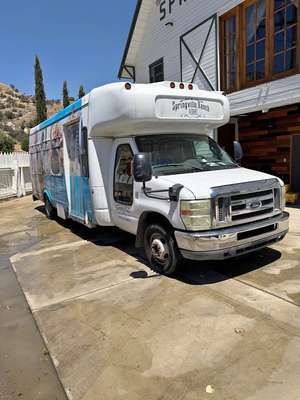 2011  Ford Econoline Super Duty V  Ford Econoline Super Duty V