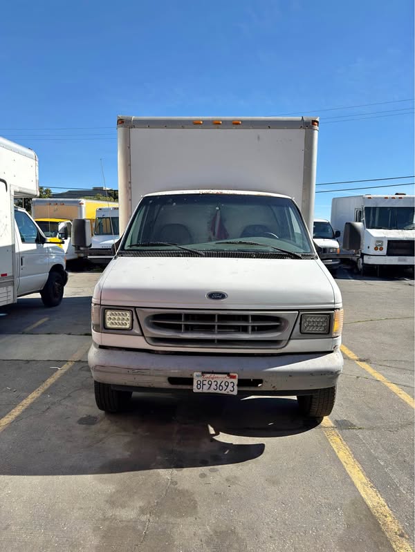 2006 Ford Econoline E350 Super Duty Cargo - Extended Van