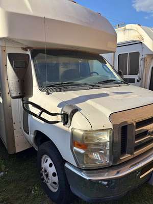 2008 Ford Econoline E350 Super Duty Cutaway - Van Cab-Chassis 2D
