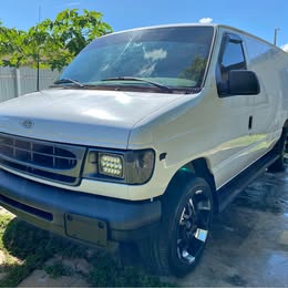 2001 Ford Econoline E350 Super Duty Cargo - Van