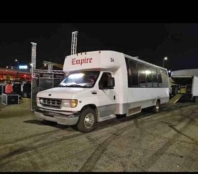 2001 Ford Econoline - Super Van
