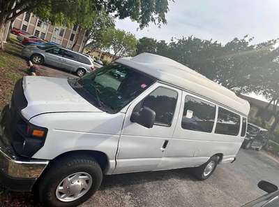 2014 Ford Econoline E350 Cargo - Van