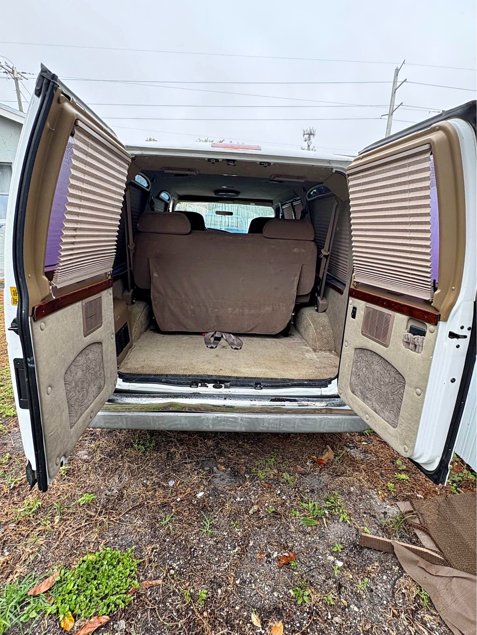 2002 Ford Econoline E150 Passenger - Van