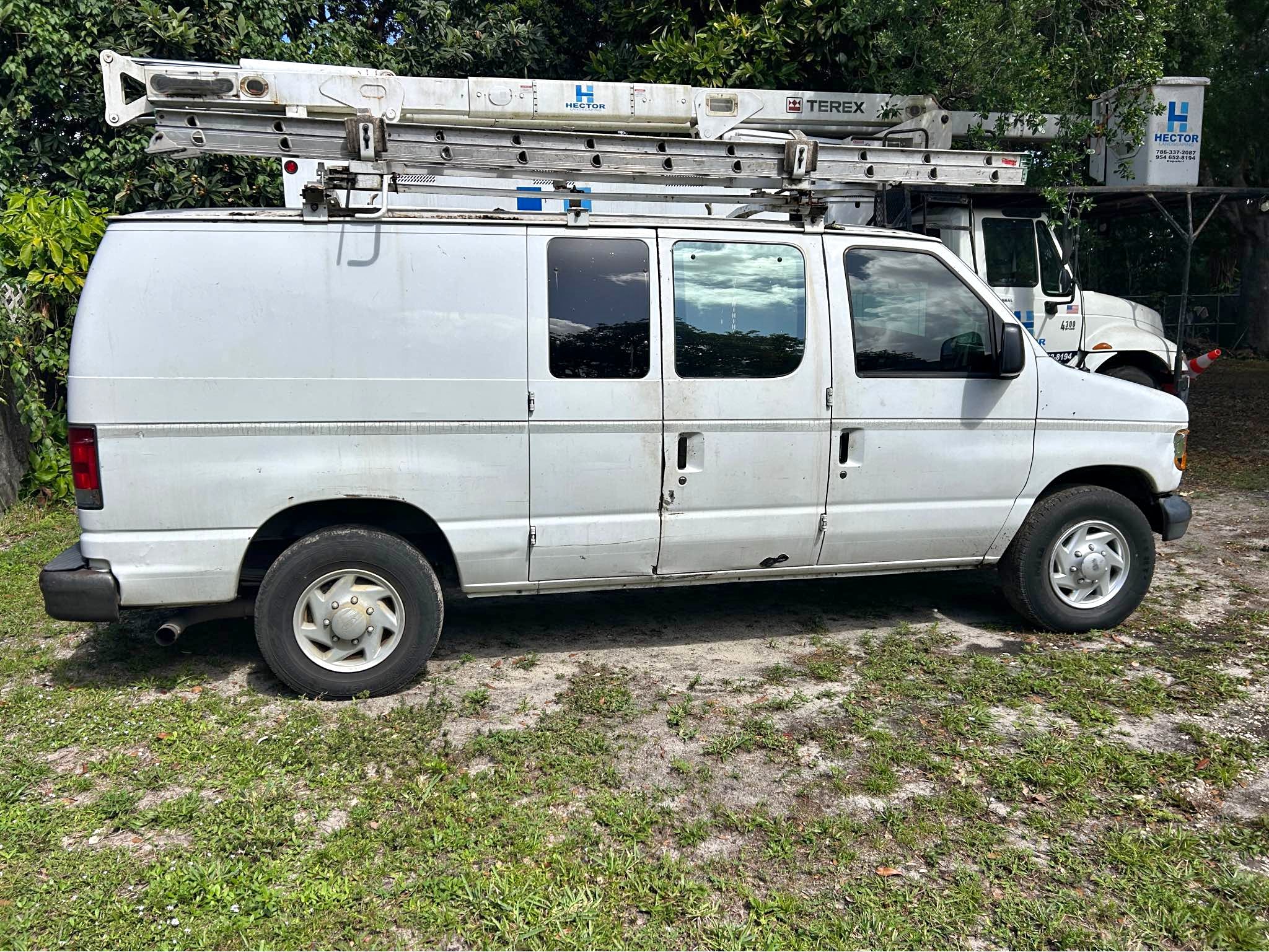 2007 Ford Econoline E250 Cargo - Van