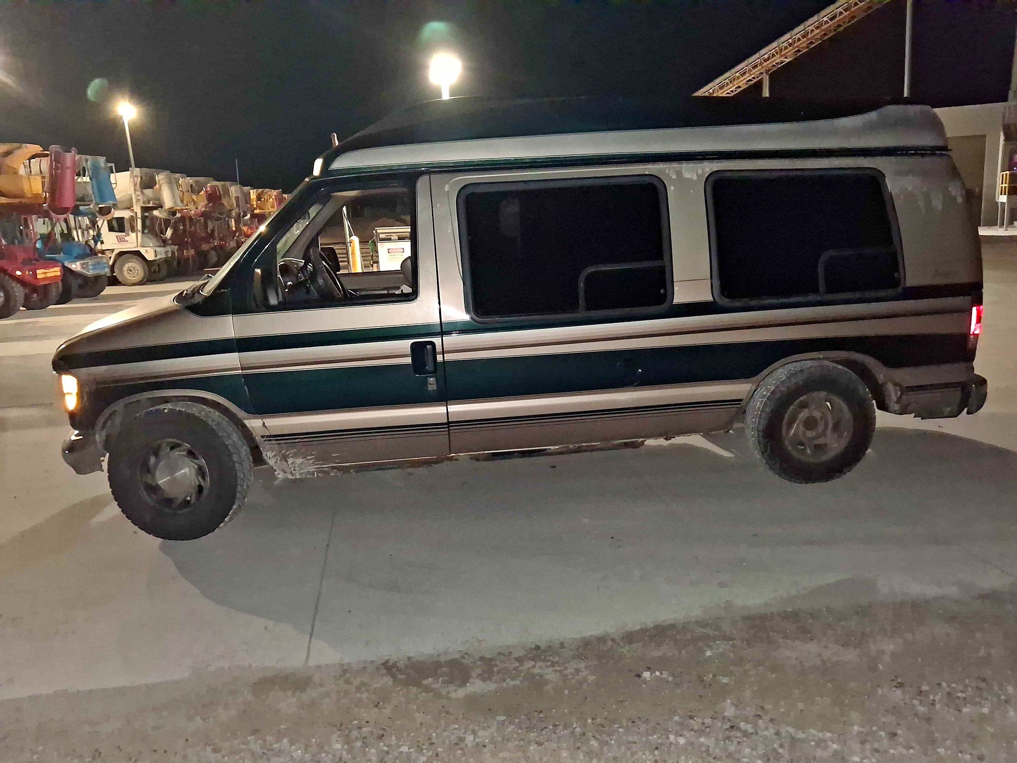1999 Ford Econoline E150 Passenger - Van
