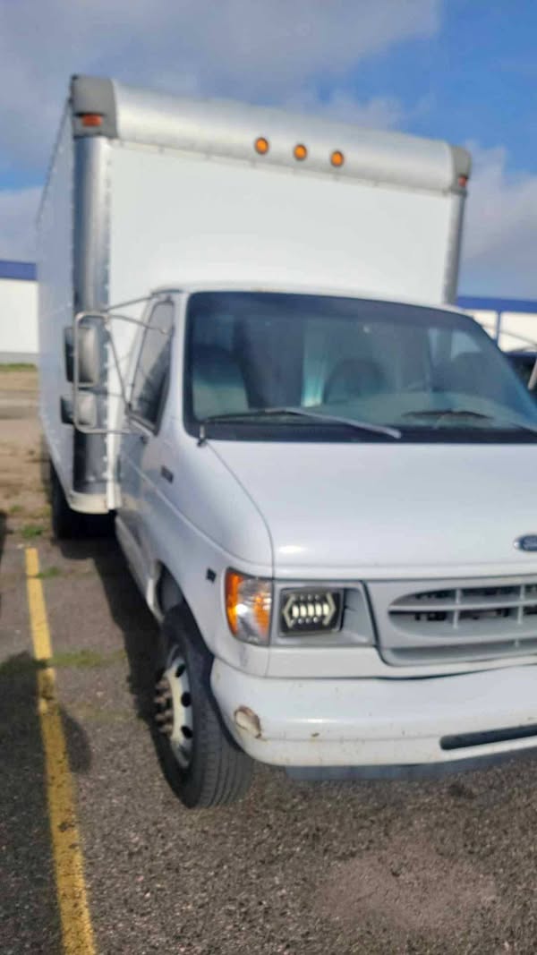 1998 Ford Econoline E350 Cargo - Van