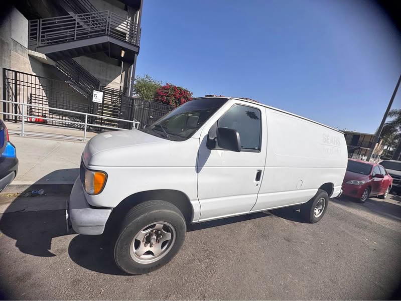 2000 Ford Econoline E350 Cargo