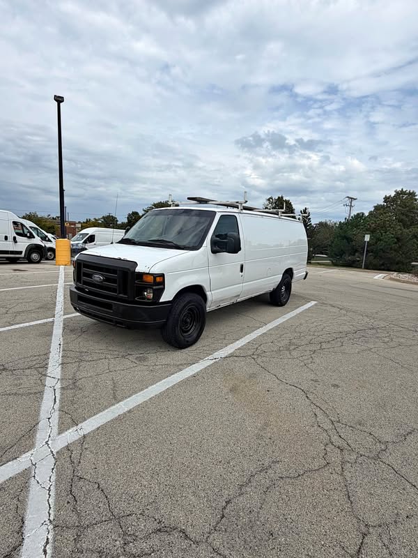 2013 Ford Econoline Van - Commercial Extended Van 3D