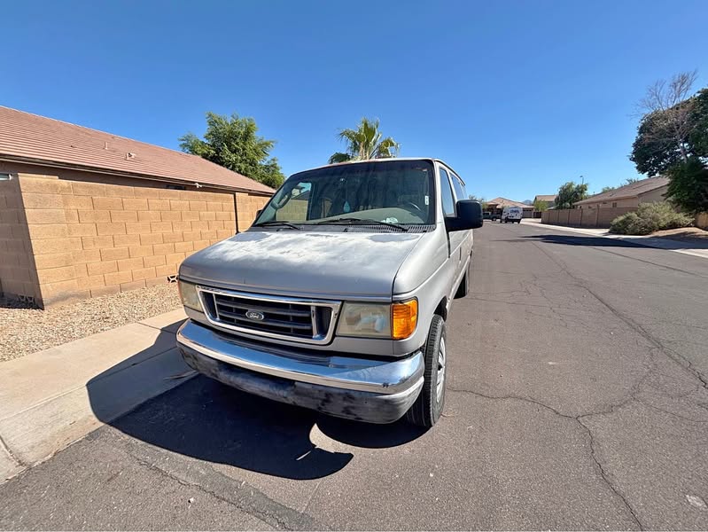 Ford 2003 econoline 12 passenger van