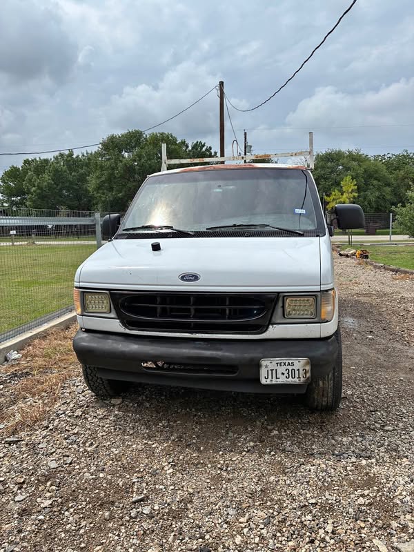 2002 Ford Econoline E250 Cargo - Van