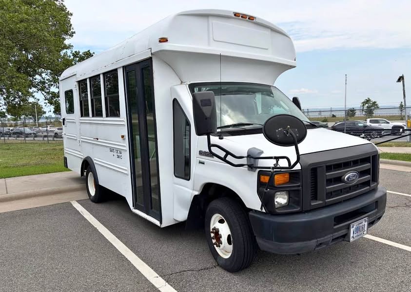 2009 Ford Econoline E350 Super Duty Passenger