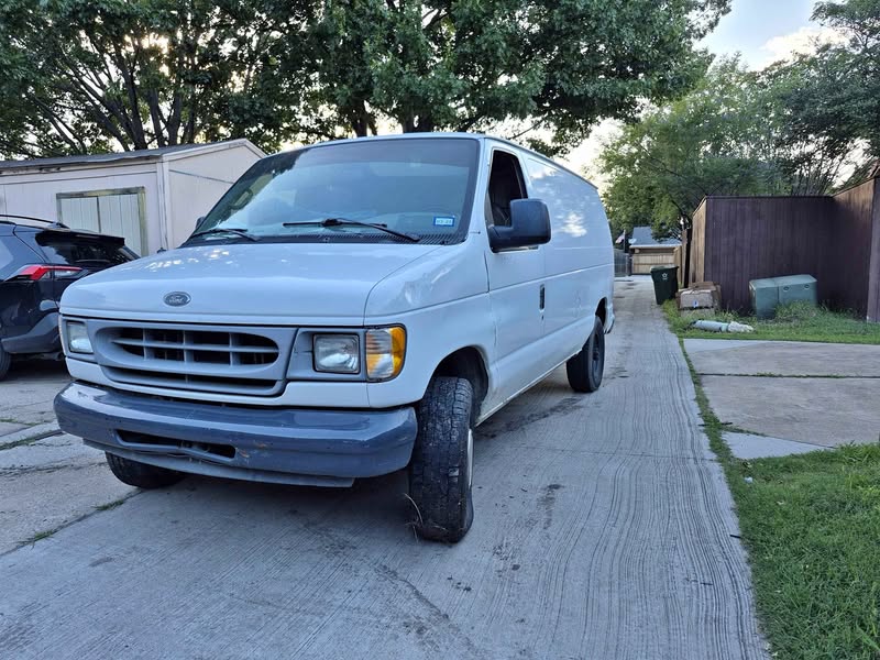2006 Ford Econoline E250 Cargo - Van