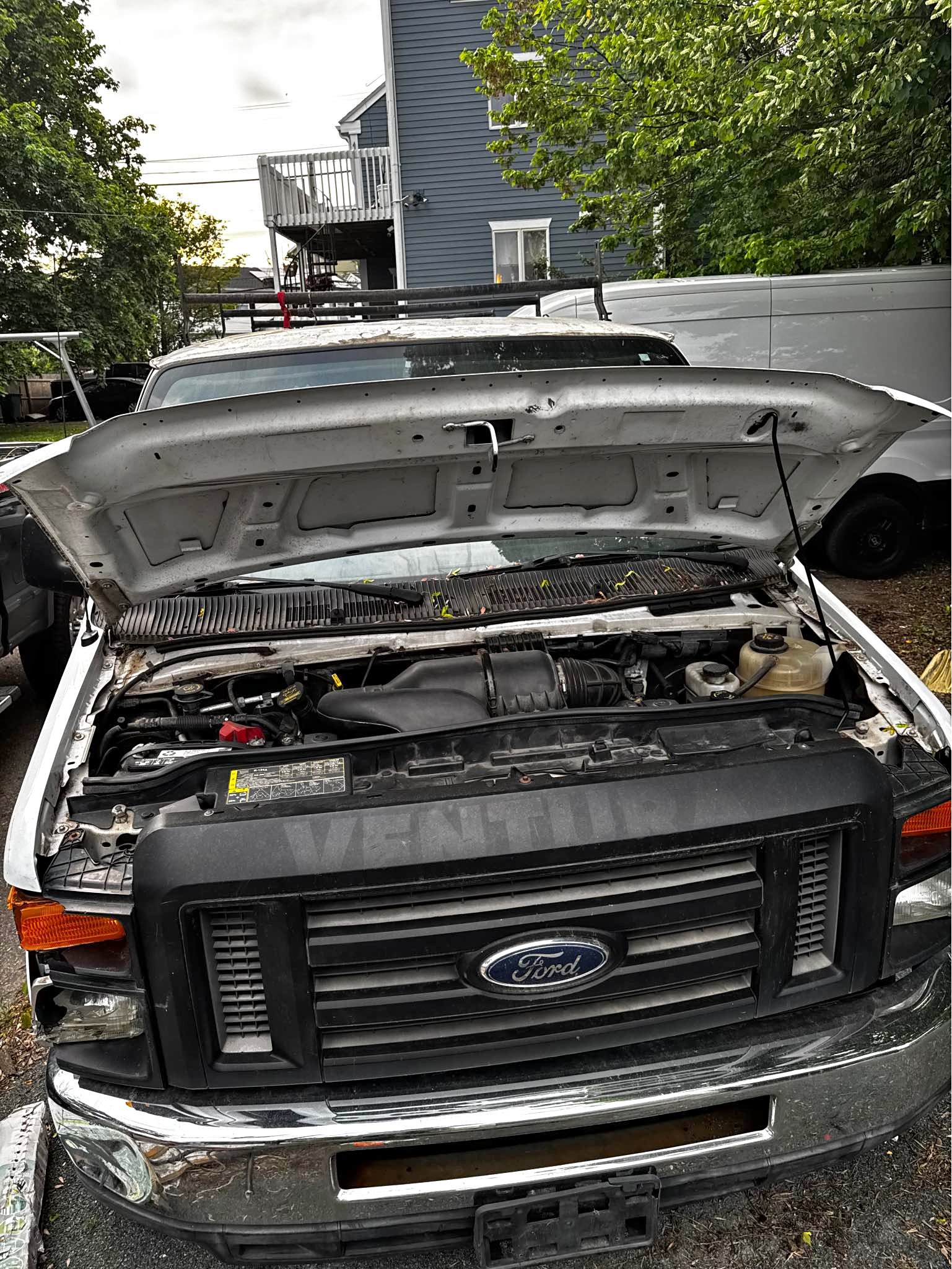 2010 Ford Econoline E250 Cargo - Van