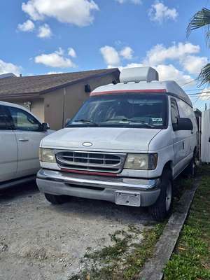 2002 Ford Econoline E350 Super Duty Cargo - Extended Van