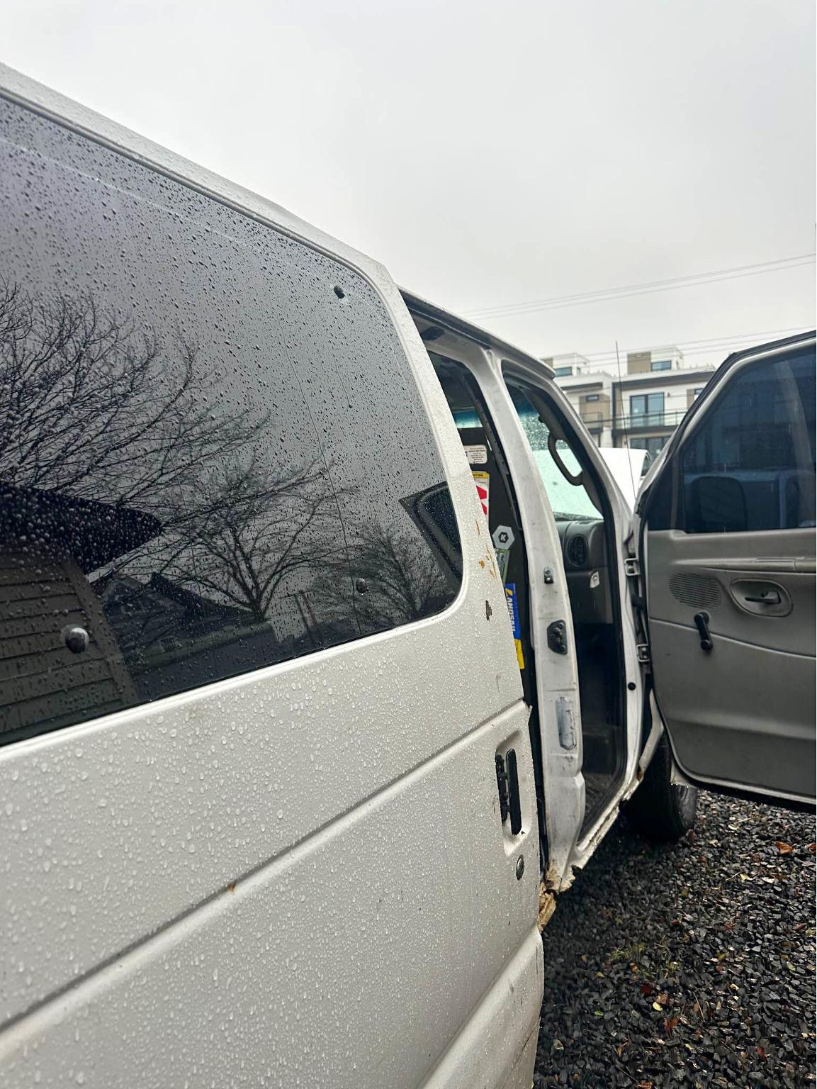 2006 Ford Econoline E150 Cargo - Van