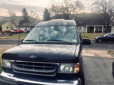 2002 Ford Econoline E150 Passenger - Van
