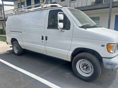 2001 Ford Econoline E250 Cargo - Van