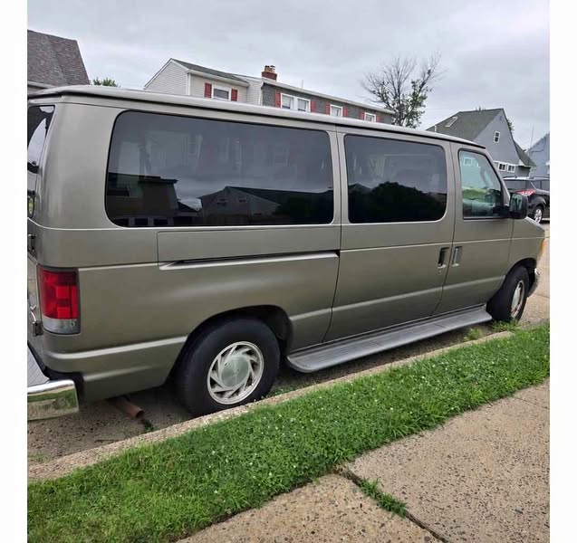 2003 Ford Econoline