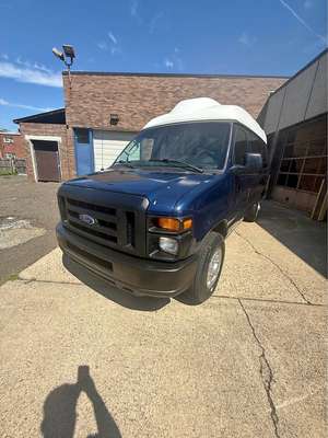2010 Ford econoline 350 - E-350 super duty extended
