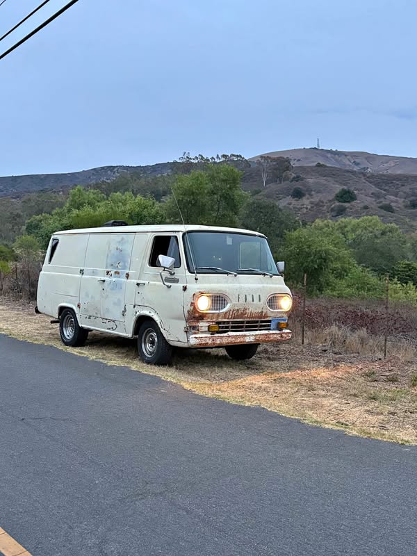 1967 Ford Econoline - Super Van