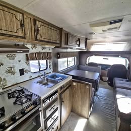 1982 Ford 350 Econoline Motorhome- Marquee