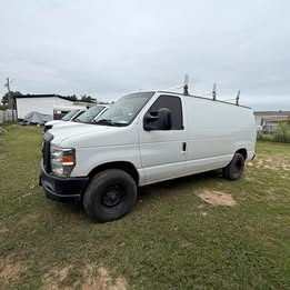 2000 Ford Econoline E150 Cargo - Van