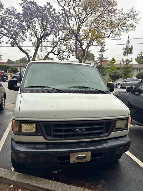 2003 Ford Econoline E150 Cargo - Van