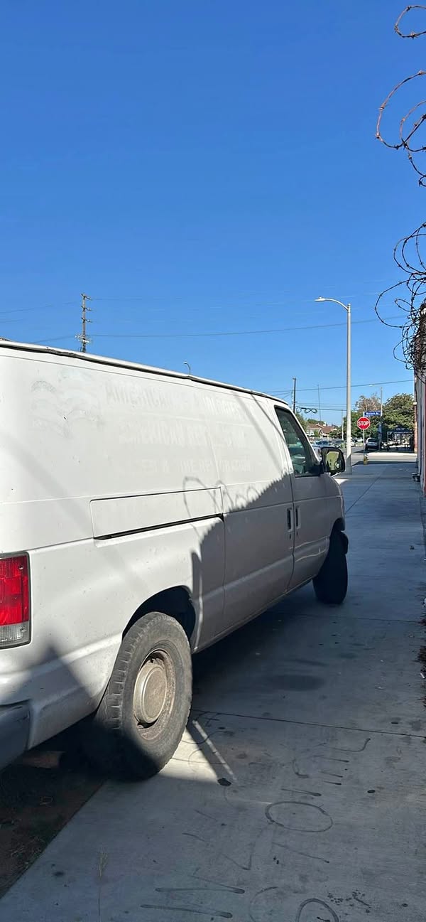 1999 Ford Econoline - Van
