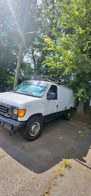 2006 Ford Econoline E250 Cargo - Extended Van
