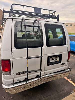 2001 Ford Econoline E350 Super Duty Passenger - Van