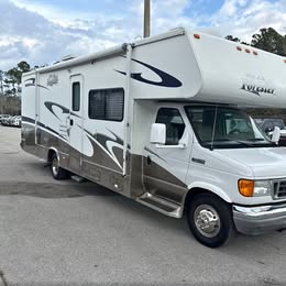 2006 Ford Econoline Commercial Cutaway E-450 Super Duty 176\