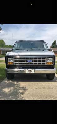 1989 Ford Econoline - Van