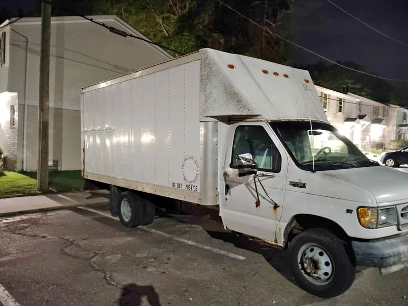 2002 Ford Econoline E350 Cargo - Cutaway Van