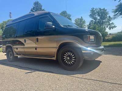 1999 Ford Econoline E150 Passenger - Van