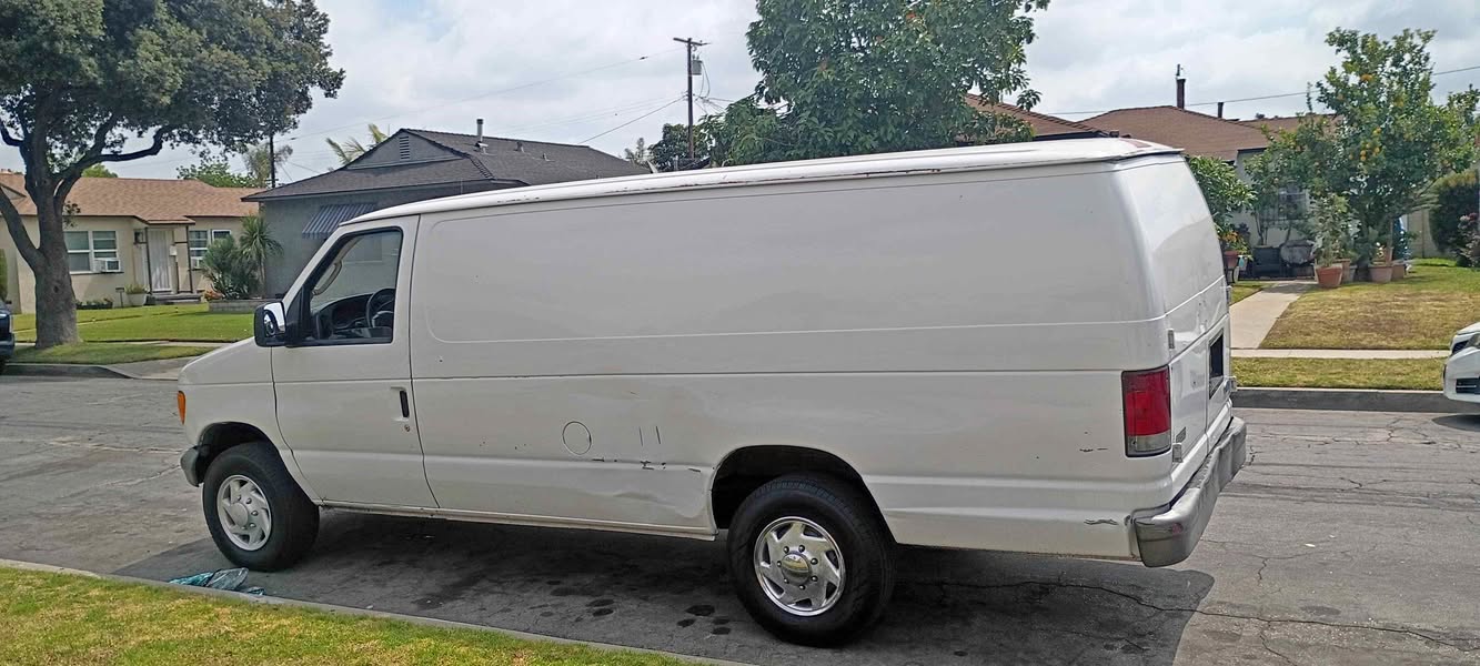 2005 Ford Econoline E150 Cargo