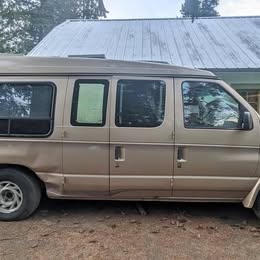 1996 Ford Econoline Chateau Van 3D