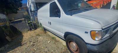 2002 Ford Econoline E150 Cargo - Van