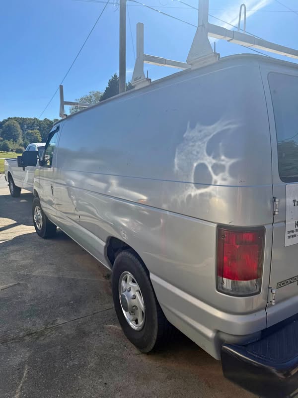 1997 Ford Econoline E250 Cargo - Van