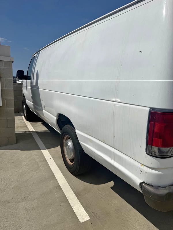 2006 Ford Econoline E350 Super Duty Cargo - Van