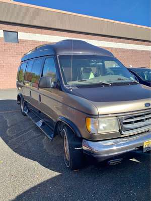 2001 Ford Econoline E150 Passenger - Van