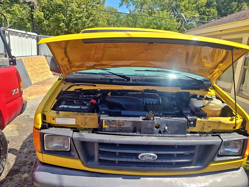 2006 Ford Econoline E250 Cargo - Van
