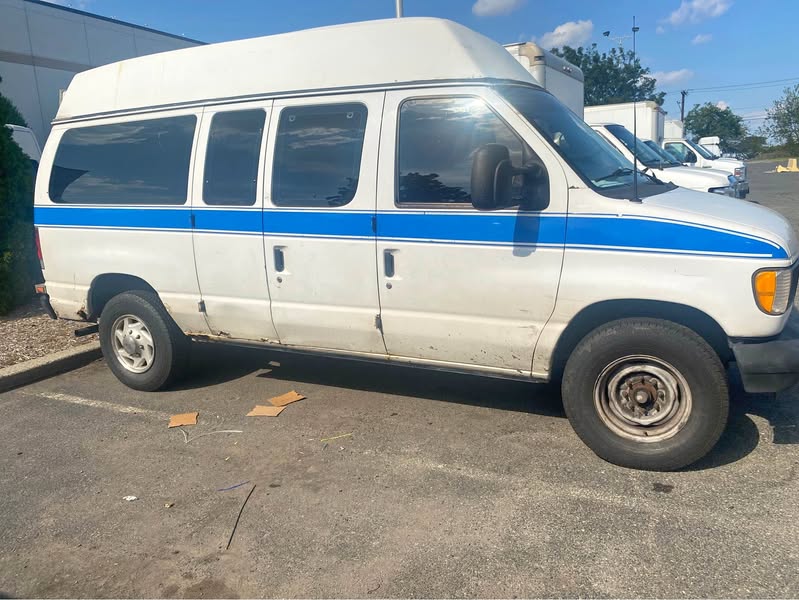 2013 Ford Econoline E250 Cargo - Extended Van