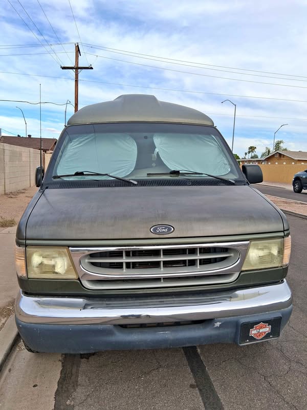 2004 Ford Econoline E150 Passenger - Van
