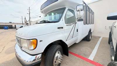 2000 Ford Econoline E350 Super Duty Passenger - Extended Van